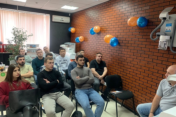 Как мы отмечаем день рождения фирменного магазина в Ростове-на-Дону - АВЕРОН